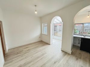 Kitchen Diner- click for photo gallery
